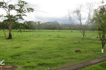 استراحتگاه Centro Vacacional Y De Eventos Araguaney
