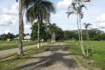 استراحتگاه Centro Vacacional Y De Eventos Araguaney