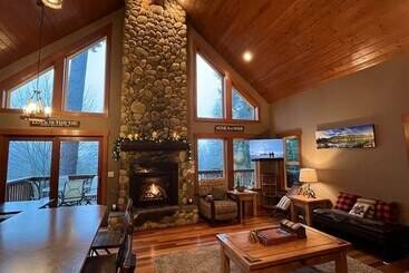 River Rock Mountain Cabin