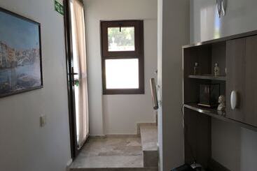 Seraysen Apart