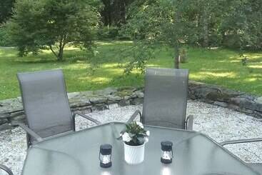 تختخواب و صبحانه Tanglewood Suites