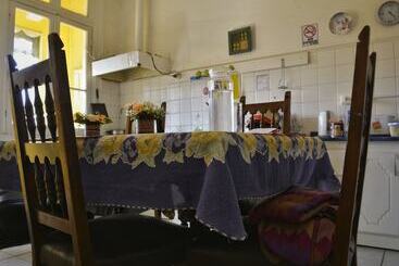 Hostal Valparaiso De Mi Amor   Hostel