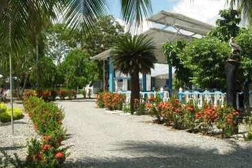 هتل Centro Vacacional Maria Dayana