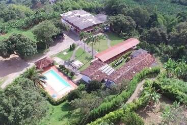 هتل Hacienda El Caney