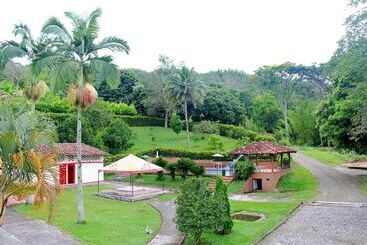 هتل Hacienda El Caney