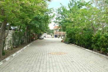 هتل Kestanbol Termal Kaplicalari