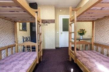 هتل Legenda Lvova Hostel