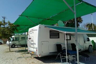 Otel Mediterráneo Camper Area