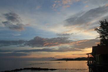 هتل Reef House Resort