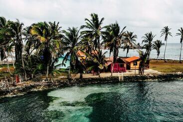 هتل San Blas Lodge