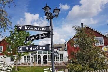Lanthotell Lögnäs Gård
