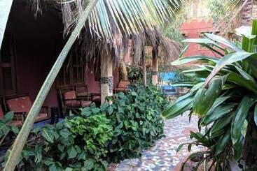 پانسیون Auberge Khady