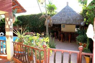 پانسیون Auberge Khady