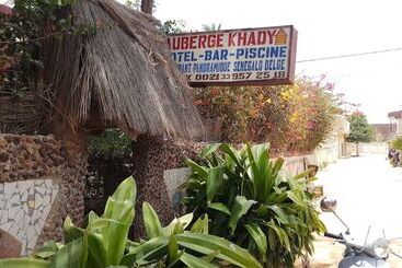 پانسیون Auberge Khady