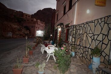 پانسیون Auberge Restaurant Tizgui