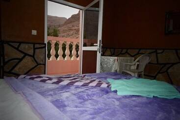 پانسیون Auberge Restaurant Tizgui