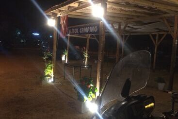 پانسیون Elibol Camping