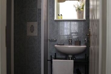 پانسیون Fiera Guesthouse