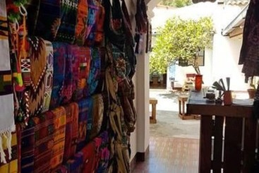 پانسیون Hostal Girasol