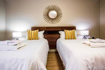 پانسیون Lakeview Guest House
