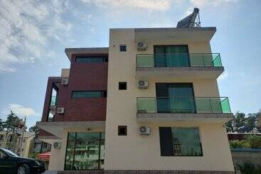 پانسیون Mia Guest House