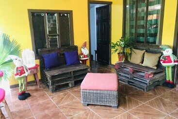 پانسیون Nomadas Paradise House