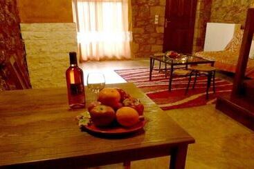 پانسیون Paliokastro Guesthouse