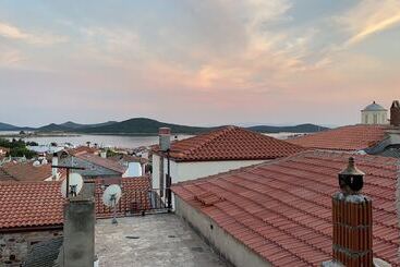 پانسیون Pita Hotel Cunda