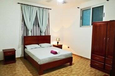 پانسیون Pueblo Checo Czech Guest House