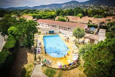 استراحتگاه Village Vacances Passion La Grande Bastide