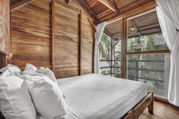 The Beach Bungalows Tamarindo B&b