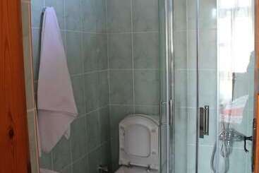 Urla Tarihi Han Otel