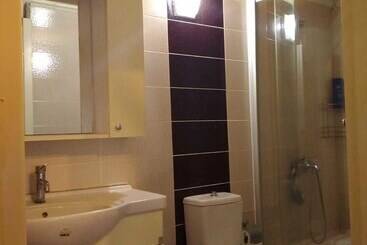 Urla Tarihi Han Otel