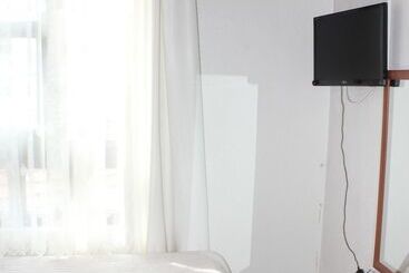 Urla Tarihi Han Otel
