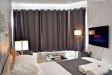 Villa Castel Chambres D Hôtes B&b