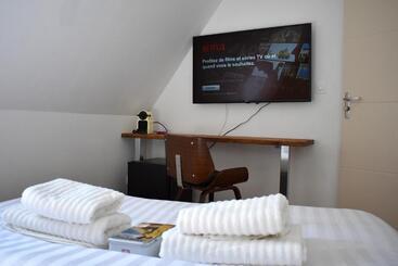 Villa Castel Chambres D Hôtes B&b