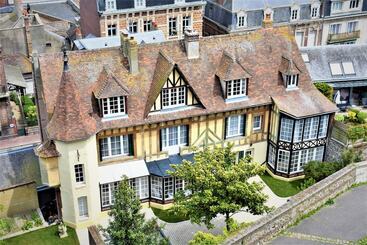 Villa Castel Chambres D Hôtes B&b