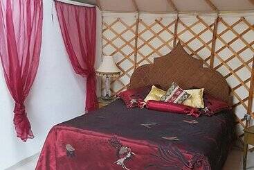 Yol Glamping Hotel Retreat Center