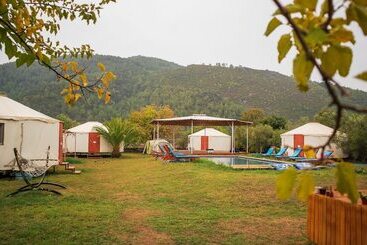 Yol Glamping Hotel Retreat Center