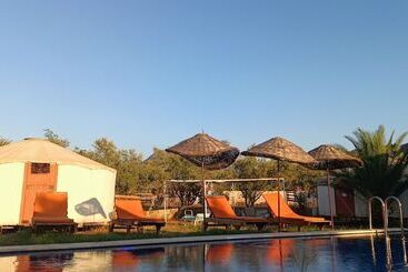 Yol Glamping Hotel Retreat Center