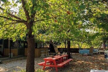 Yol Glamping Hotel Retreat Center