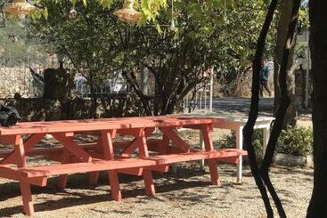 Yol Glamping Hotel Retreat Center