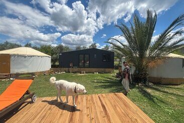 Yol Glamping Hotel Retreat Center