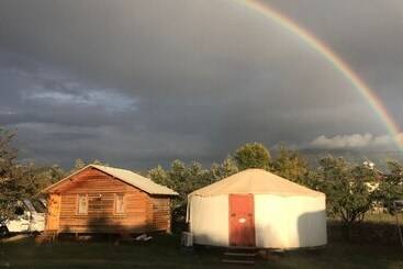 Yol Glamping Hotel Retreat Center