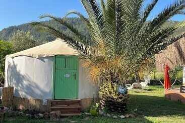 Yol Glamping Hotel Retreat Center