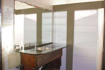 Curvão Surf House   Hostel