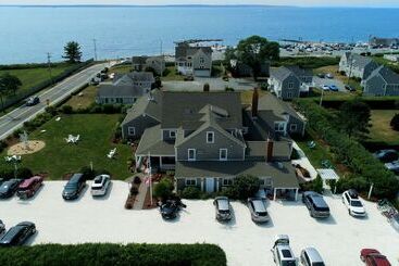 Hotel Beach Breeze Inn