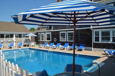 Hotel Beach Breeze Inn