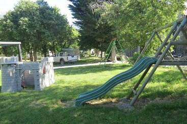 هتل Camping La Tour