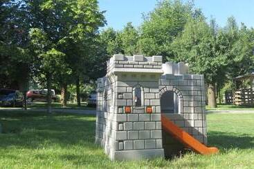 هتل Camping La Tour